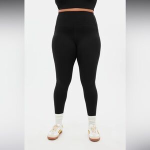 Girlfriend Collective high rise compressive pocket legging size small, black